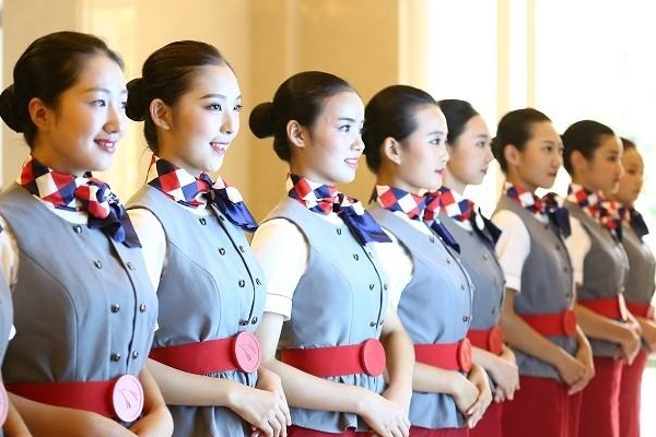 空姐為何熱衷國外購表？禮儀服務(wù)背后的深層原因