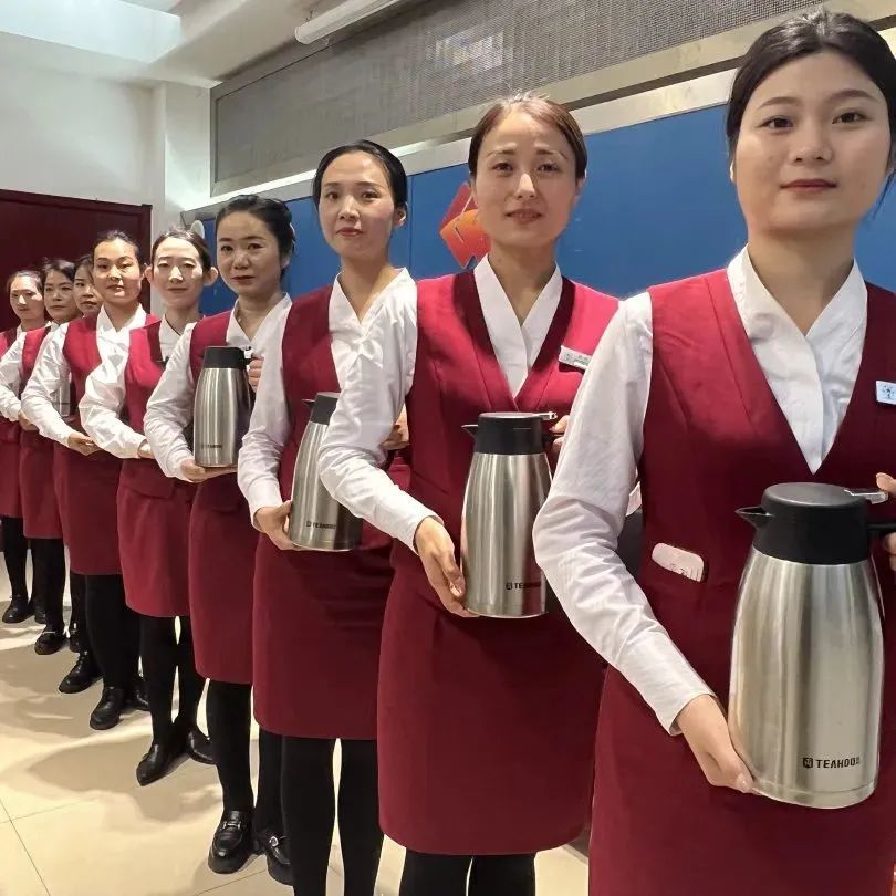 服務禮儀培訓 提升專業形象與服務質量